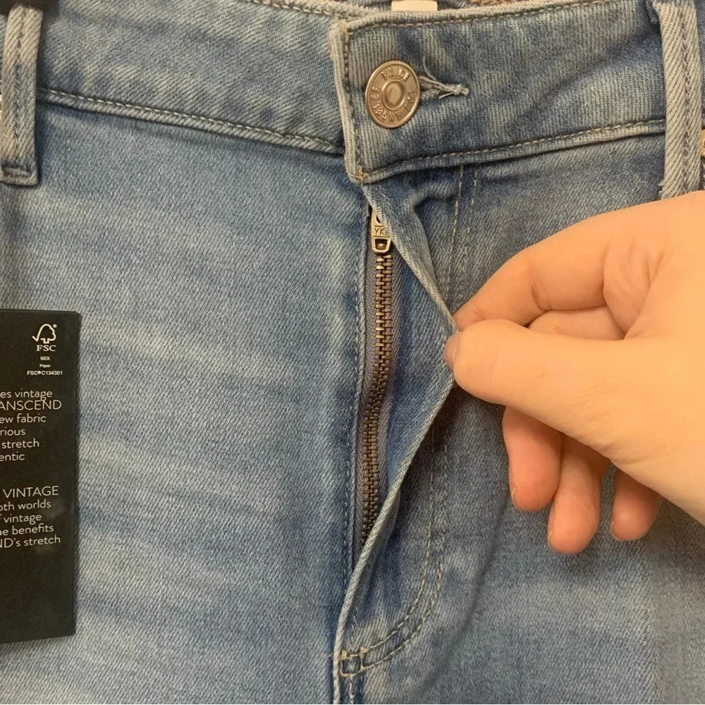 Paige Genevieve Jeans - Picture 4 of 16